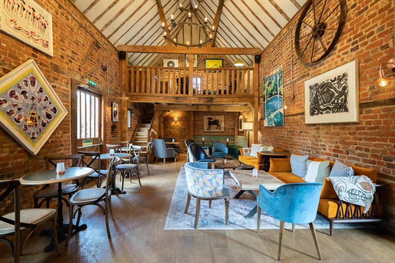 Tewinbury Farm Hotel Exterior photo